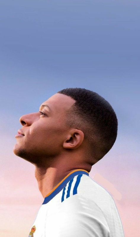 Kylian Mbappé - Real Madrid 2022 #realmadrid Mbappe Real Madrid, Ronaldo Madrid, Football Paintings, Real Madrid Video, Jordan Logo Wallpaper, Football Players Photos, Real Madrid Team, Kpop News, Different Person