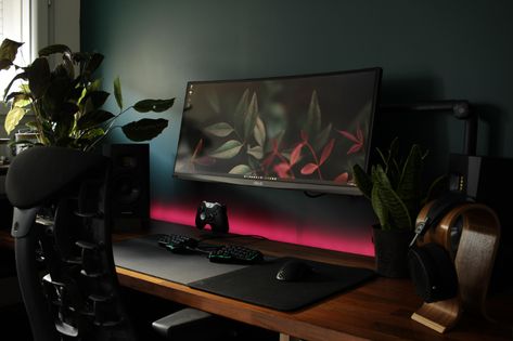 Moody Office, Gaming Desk Setup, Streaming Setup, Desktop Setup, Computer Room, Work Room, Gaming Room Setup, Gamer Room, Computer Setup