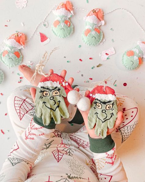 Salt Dough Handprint Ornaments, Grinch Handprint, Salt Dough Handprint, Make A Grinch, Reel Tutorial, Handprint Ornaments, Keepsake Crafts, Grinch Ornaments, Christmas Crafts For Toddlers