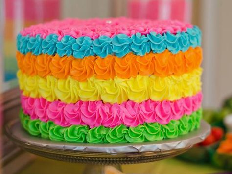 Rainbow 50th Birthday Cake, Encanto Cakes, Bright Birthday Cakes, Cakes Rainbow, Carnival Cake, Carnival Cakes, Teen Cakes, Butterfly Birthday Cakes, Big Wedding Cakes