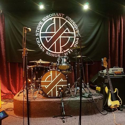 Steve Ignorant Band at Corby last night, a fantastic night! #steveignorant #crass #punk #punkrock #anarchopunk Crass Punk Band, Punk Rock Concert, Late Stage Capitalism, Steve Ignorant, Underground Punk Scene, Kozik Sons Of Anarchy, Anarcho Punk, Punk Rock, Last Night