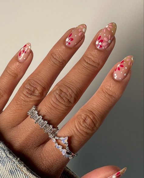 Nails Acrylic Coffin Spring, Nails With Flower Design, Feb Nails, Spring Nail Design, Pink Flower Nails, Almond Press On Nails, Sheer Nails, Salon Nails, Medium Almond