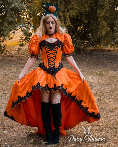 Pumpkin Queen Costume, Pumpkin Dresses, Orange Witch Costume, Orange Tulle Dress, Orange Halloween Costume, Halloween Gown, Fantasy Couture, Rp Outfits, Queen Halloween Costumes