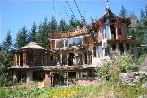 Cob Building, Hippie House, Handmade House, Straw Bale House, Earthship Home, Mexico House, Earth Sheltered, Natural Homes, Cob House