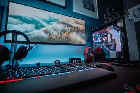 An RGB Gaming desk setup with an unbelievable clean look - Minimal Desk Setups Ultrawide Setup, Minimal Desk Setup, Minimal Desk, Gaming Desk Setup, Setup Gaming, Ikea Alex, Desk Setups, White Look, Clean Look