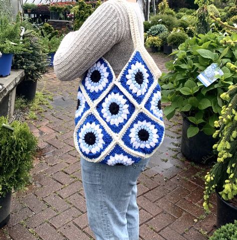 Evil Eye Crochet Bag, Granny Square Bags, Evil Eye Tote Bag, Crochet Crystal, Crystal Crochet, Evil Eye Crochet, Crochet Evil Eye, Evil Eye Bag, Eye Crochet