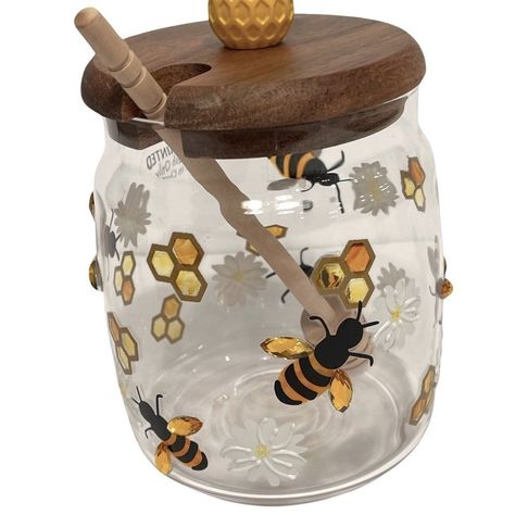 Hand Painted Honey Jar. Rhinestones Embellishment With Wooden Lid And Dipper. Condition: New Hand Painted Honey Bees Wooden Lid Wooden Dipper Honey Bee Design Embellished With Gold Tone Gems For Wings Of The Honey Bees Approximate Measurements: 7”H X 5”W X 4”D Care: Hand Wash Only Bee Kitchen Theme, Honey Bee Design, Painted Jars, Decorated Jars, Bee Decor, Painted Mason Jars, Honey Jar, Honey Bees, Kitchen Themes