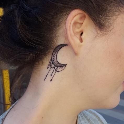 Love this 😍 moon behind the ear Ear Moon Tattoo, Moon Tattoo Ideas, Bohemian Tattoo, Design Drawings, The Ear, Hippie Art, Tattoo Design Drawings, Moon Tattoo, Ear Tattoo