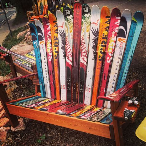 Wicked new ski bench. Like?? #handcrafted #recycledart #upgrade #manitouincline #manitousprings #ski #bench #outdoorliving #outdoorfurniture #deckchairs #adirondack #loveseat #repurpose #colorful #oldschool #aspencolorado #vail #breckenridge #summitcounty #steamboat #beavercreek #glenwoodsprings #denverliving #boulder #fortcollins Ski Repurpose, Things To Make Out Of Old Skis, Ski Bench, Repurpose Old Skis Ideas, Repurposed Snowboard, Snowboard Bench, Bench Made From Skis, Old Skis Ideas, Ski Adirondack Chair