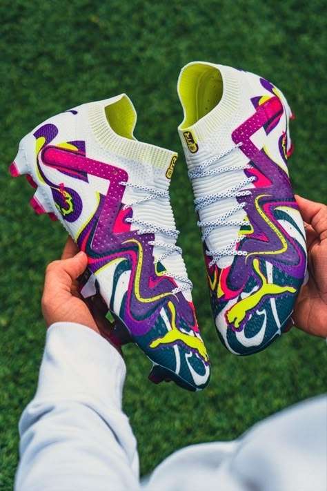 New Soccer Boots, Neymar Boots, Puma Football Boots, Puma Boots, Soccer Training Workout, Soccer Problems, Cool Football Boots, Best Soccer Cleats, Best Soccer Shoes