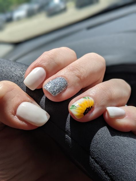 Dip White Nails, Sunflower Wedding Nails, Blue Sunflower Wedding, Beachy Nails, Sunflower Nails, Nails Yellow, Wedding Nail, Nails Colors, Wedding Nails For Bride