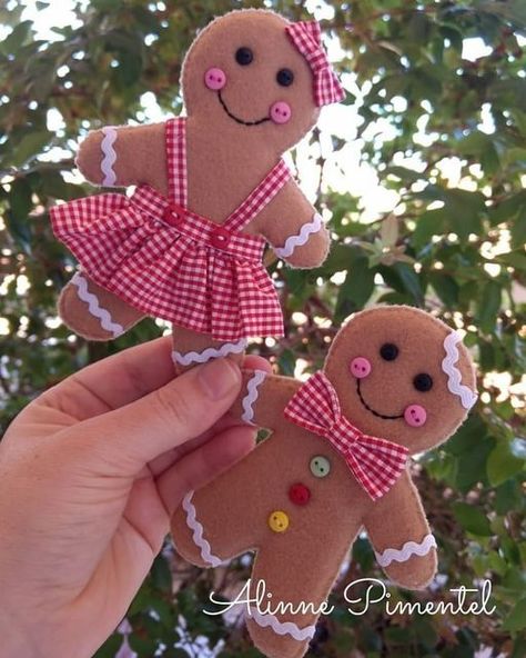 Sewing Gingerbread Men, Diy Felt Gingerbread Man, Felt Gingerbread Man Ornaments, Gingerbread Men Crafts, Gingerbread Man Ideas, Felt Gingerbread Man, Handmade Tree Ornaments, Gingerbread Man Crafts, Felt Gingerbread