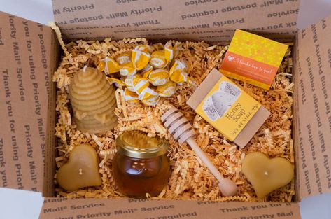 Candle Food, Bee Themed Birthday Party, Honey Gift, Food Gift Box, Honey Candle, Honey Brand, Honey Wedding, Honey Packaging, Pure Beeswax Candles