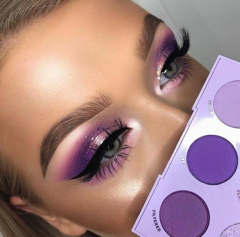 Follow me for more: @ayexdetodo Purple Makeup Looks, Purple Eye Makeup, Make Up Inspiration, Purple Makeup, Eye Makeup Designs, Purple Eyeshadow, Colorful Eye Makeup, Makeup Eye Looks, Creative Eye Makeup