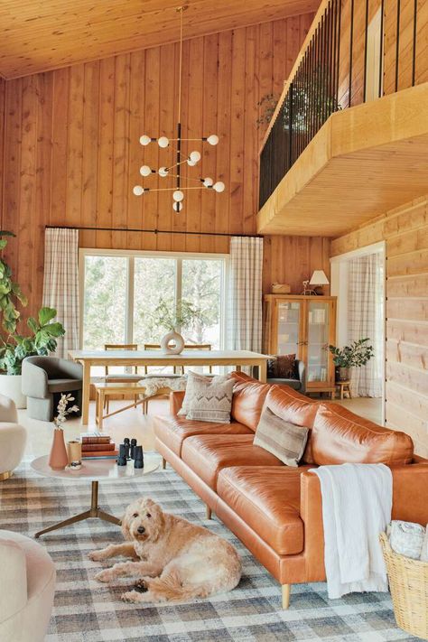 Cozy Mid Century Modern, Cozy Mid Century Modern Living Room, Cottage Addition, Modern Cabin Interior, Modern Cabin Decor, Mountain Cabin Decor, Cabin Interior Design, Cabin Living Room, Mid Century Modern Living