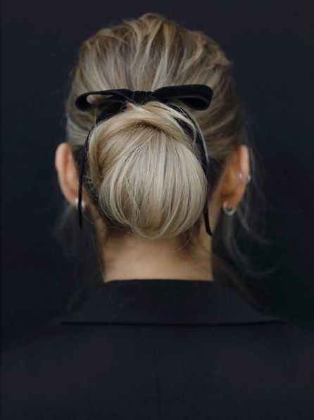 cute hairstyles || easy hair styles for long hair; bun with bow Trendy We Fryzurach, A Ponytail, Peinados Fáciles Para Cabello Corto, Penteado Cabelo Curto, Good Hair Day, Hair Envy, Great Hair, Black Bow, Hair Dos