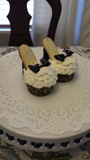 Stiletto Cupcake Stiletto Cupcakes, Heel Cupcakes, High Heel Cupcakes, Brownie Cupcakes, Summer Cakes, Special Cake, Cake Inspiration, Cute Food, Themed Party