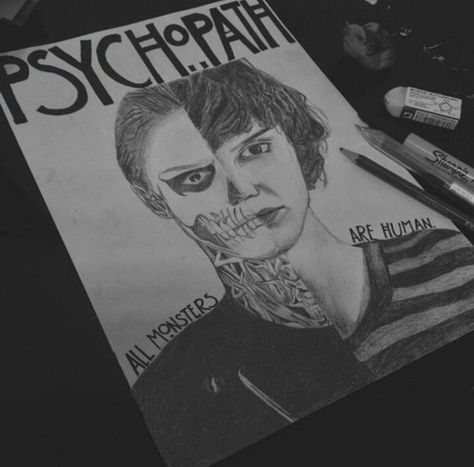 Tate Langdon Tate Langdon Drawing, American Horror Story Art, Monster Names, American Horror Story 3, Tate Langdon, Story Drawing, What To Draw, Evan Peters, Photo Journal