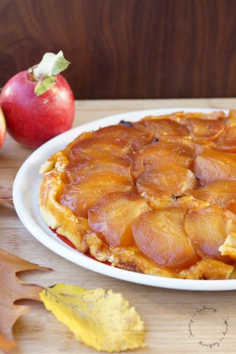 Klassische Tarte Tartin - Jenny is baking Tarte Tartin, Tart Tatin, There Is No Tomorrow, No Tomorrow, Pastry Tart, Spice It Up, Fall Spices, Pastry Dough, What The Heck