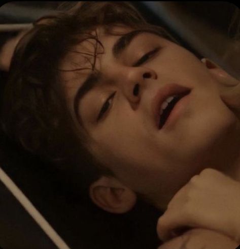 Hardin Tessa Gym Scene, Hardin Scott Aesthetic, Hero Fiennes-tiffin Videos, Hero Fiennes Tiffin Hot, Hero Fiennes Tiffin Aesthetic, Hero Fiennes Tiffin After, Hero Fiennes Tiffin Hardin, Hot Hero, Fiennes Tiffin