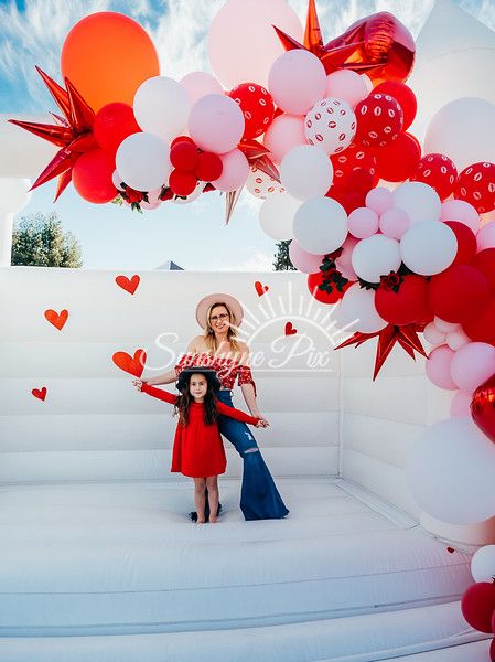 Valentine's Day Bounce House Mini Sessions - sunshynepix Bounce House Christmas Photos, Bounce House Photoshoot, Valentines Balloons, Valentine Photo, Red Balloon, Bounce House, Mini Sessions, Christmas Minis, Balloon Garland