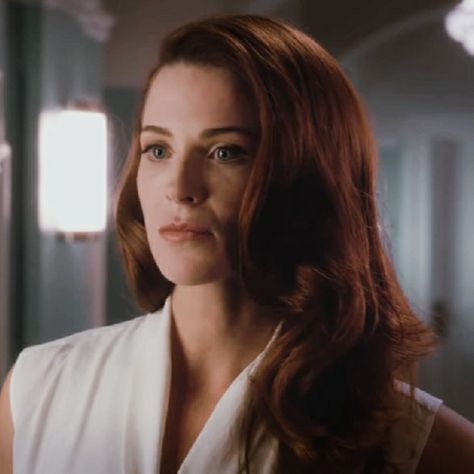 jane the virgin • bridget regan Bridget Regan Red Hair, Rose Jane The Virgin, Rose Solano, Dottie Underwood, Mara Jade, Bridget Regan, Aubrey Plaza, Jane The Virgin, Lost Girl