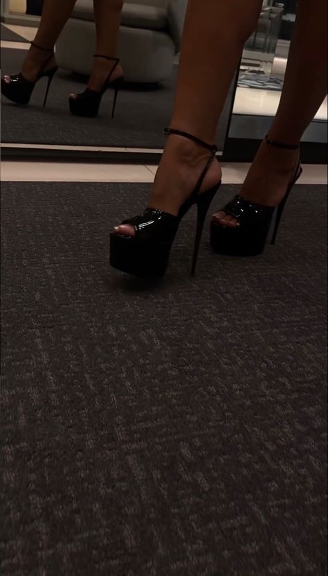 Pleaser Heels Outfit Ideas, Heel Outfit Black Women, Platform Heels Aesthetic, Club Heels, Pretty Heels, Pleaser Heels, Walking In Heels, Heels Aesthetic, Shoes Heels Classy