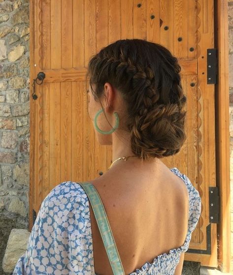 #braids #hairstyle Summer Hairdos For Long Hair, Curly Hair Protective Styles, Nice Hairstyles, Mediterranean Summer, Peace Corps, Bun Tutorial, Princess Core, Angel Hair, Peinados Fáciles Para Cabello Corto