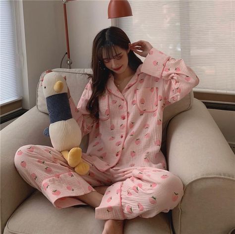 Pjamamas Outfit Y2k, Pajamas Aesthetic Girl, Sleep Wear Aesthetic, Aesthetic Pajamas, Cute Pyjamas, Kawaii Peach, Retro Style Women, Korean Pajamas, Kawaii Pajamas