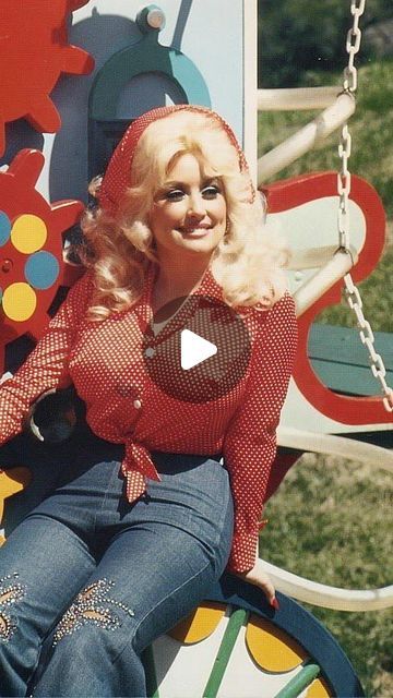 𝓐𝓼𝓱𝓵𝓮𝔂 | 𝓣𝓱𝓮 𝓐𝓰𝓮 𝓸𝓯 𝓥𝓲𝓷𝓽𝓪𝓰𝓮 on Instagram: "Dolly Parton, Emmylou Harris, Linda Ronstadt, Bury Me Beneath The Willow, Dolly’s Television Show, 1977

#dollyparton #dolly #seventiesfashion #1970s #70sfashion #retrotv #countrymusic #country #countrymusiclover #theydontmakethemliketheyusedto #icons #legends #nostalgia #nostalgic #oldiesbutgoodies #oldiesmusic #emmylouharris #lindaronstadt" Emmylou Harris, Linda Ronstadt, Oldies Music, Seventies Fashion, 70’s Fashion, Oldies But Goodies, Billy Joel, Retro Tv, Dolly Parton