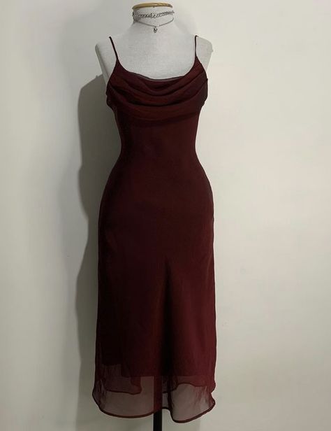 American Wedding Guest Outfit, Dark Red 90s Dress, Homecoming Dresses 90s Inspired, Y2k Halter Dress, 90s Dresses Formal, Dresses Medium Length, Prom Dresses For Girls, Y2k Formal Dress, Formal Birthday Party