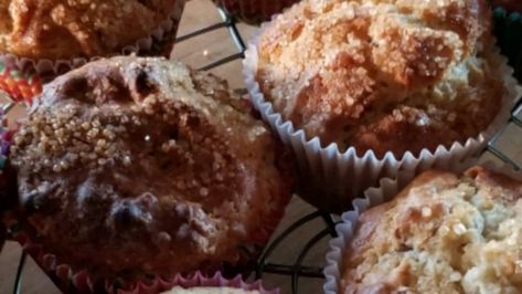 Authentic maple syrup imparts unparalleled flavor in these wonderful muffins. Foods With Iodine, Homemade Pumpkin Muffins, Maple Muffins, Feingold Diet, Low Iodine Diet, Recipes Bread, Lactose Free Diet, Protein Pudding, Homemade Butter