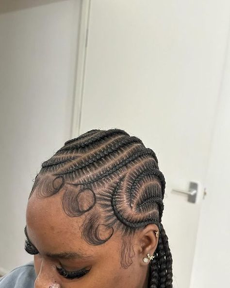 Loving these braids even more, everyday😍😍! Hairstyle: Alicia keys braids #braids #braidstyles #braidsbraidsbraids #braidsgang… | Instagram Nice All Back Hairstyles, Big Alicia Keys Braids, Medium Alicia Keys Braids, Large Alicia Keys Braids, Alisha Keys Braids, Alicia Keys Braids Hairstyles, Beautiful Cornrows, Alicia Keys Hairstyles, Keys Braids