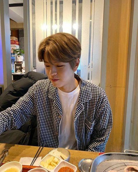 Korean Boy, Stray Kids Seungmin, Kids Icon, Lee Min Ho, My Only Love, Celebrity Gossip, Lee Know, Boyfriend Material, K Pop