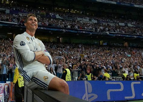 Phil Neville, Ronaldo Goals, Cr7 Vs Messi, Ronaldo Photos, Cristiano Ronaldo Real Madrid, Cr7 Wallpapers, Ronaldo Pictures, Cristino Ronaldo, Ronaldo Junior