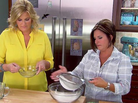 Trisha's Southern Kitchen, Kitchen Video, Kitchen Christmas Gifts, Trisha Yearwood, Southern Kitchen, Southern Kitchens, Southern Hospitality, Food Network, Full Episodes