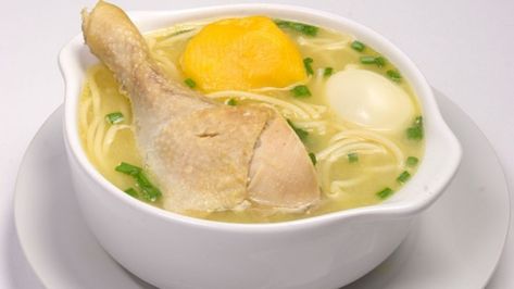 Caldo de gallina tradicional, olvídate de los platillos navideños con esta receta - Gastrolab Mexican Soup Chicken, Mexican Chicken, Whole Chicken, Sea Water, Chicken Casserole, Chicken Soup, Main Meals, Wonton Soup, Mexican Food Recipes