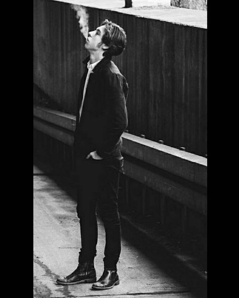 Van McCann, Catfish and the Bottlemen Catfish And The Bottlemen Lyrics, Van Mccann, Jon Bellion, Love Band, Band Photos, Emo Bands, Indie Rock, Arctic Monkeys, Man Crush