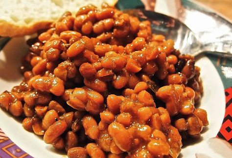 EpiCurious Generations: French Canadian Baked Beans French Canadian Baked Beans, Canadian Baked Beans, Maple Beans, Bake Beans, Maple Baked Beans, Breakfast Beans, Best Baked Beans, Baked Beans With Bacon, Traditional French Recipes