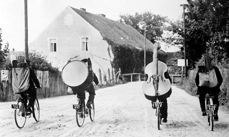 Bike blog:  Musicians Touring The Countryside, On Their Bicycles In France During Wwii Folk Musician, Mumford And Sons, I'm With The Band, Band Photos, Foto Art, Vintage Photography, Atlantis, White Photography, Black And White Photography