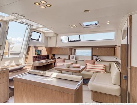 _NCZ0844_Fused_fullHD Boat Interior Design, Boat House Interior, Houseboat Living, Sailboat Interior, Cape Horn, Yacht Interior Design, Sailboat Living, Sailboat Yacht, Luxury Rv