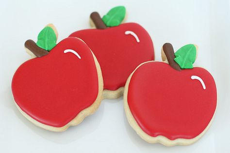 Sugar Cookie Recipe With Royal Icing, School Cookies, Apple Cookies, Royal Icing Recipe, Sugar Cookie Designs, Fall Cookies, Pretty Cookies, Cookie Frosting, Fancy Cookies