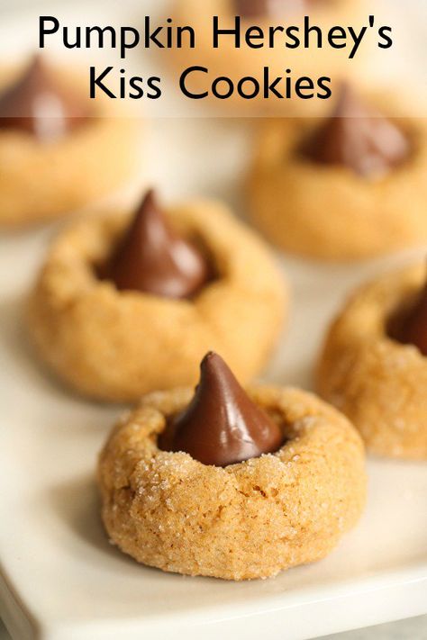 Six Sisters Recipes, Kiss Cookie Recipe, Hershey Kiss Cookies, Kiss Cookies, Hershey Kisses, Pumpkin Cookies, Pumpkin Dessert, Pumpkin Recipes, Clean Eating Snacks