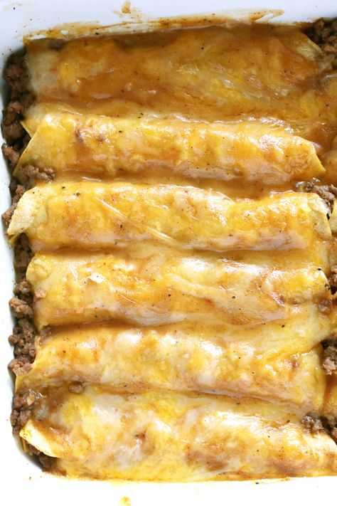 Mexican Brown Gravy Enchilada Sauce, Restaurant Enchiladas, Enchiladas Dinner, Homemade Beef Gravy, Chili Gravy, Enchiladas Beef, Beef Enchilada Recipe, Ground Beef Enchiladas, Dinner Beef