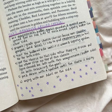 Book Annotation Doodles, Annotation Doodles, Annotation Guide, Rory Gilmore Books, Everything I Know About Love, Dolly Alderton, Annotated Books, Doodles Ideas, Book Annotations