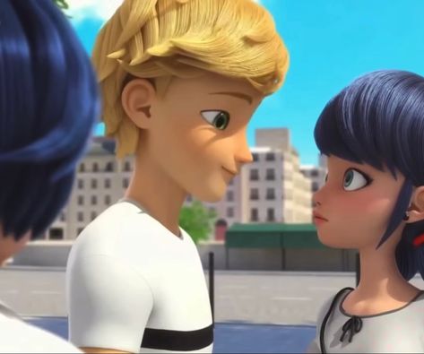 Adrien Looking At Marinette, Adrienette Season 5, Cat Noir Season 5, Motan Noir, Ladybug Quotes, Marinette Et Adrien, Adrian And Marinette, Complicated Love, Ladybug Wallpaper