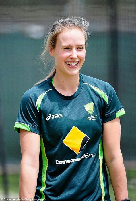 Elyse Perry, Harleen Deol, Jamie Robbins, Wwe Posters, Ellyse Perry, Women Cricket, Sports Person, Cricket Australia, Rosé Angel