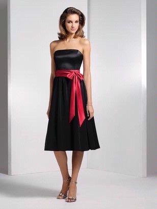 Bridesmaid dress black with red sash. Who says black is a faux pas at a wedding!  www.gembycarati.com  www.facebook.com/gembycarati Maid Of Honor Dresses, Superhero Wedding, Black Sash, Chelsea Wedding, Wedding Dresses Black, Boda Mexicana, Maid Of Honour Dresses, Red Wedding Dresses, Weddings By Color