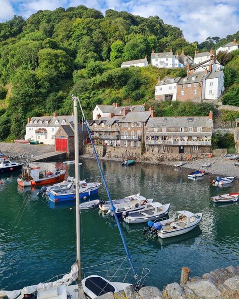 CLOVELLY Counties Of England, British Isles, England