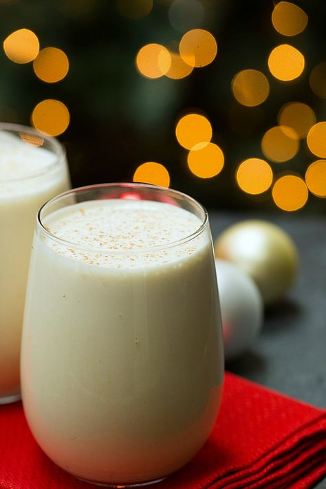 Old-Fashioned Eggnog #recipe on @browneyedbaker :: www.browneyedbaker.com Eggless Eggnog Recipe, Eggnog Milkshake, Brown Eyed Baker, Homemade Eggnog, Milkshake Recipe, Tofu Stir Fry, Eggnog Recipe, Egg Nog, Winter Drinks